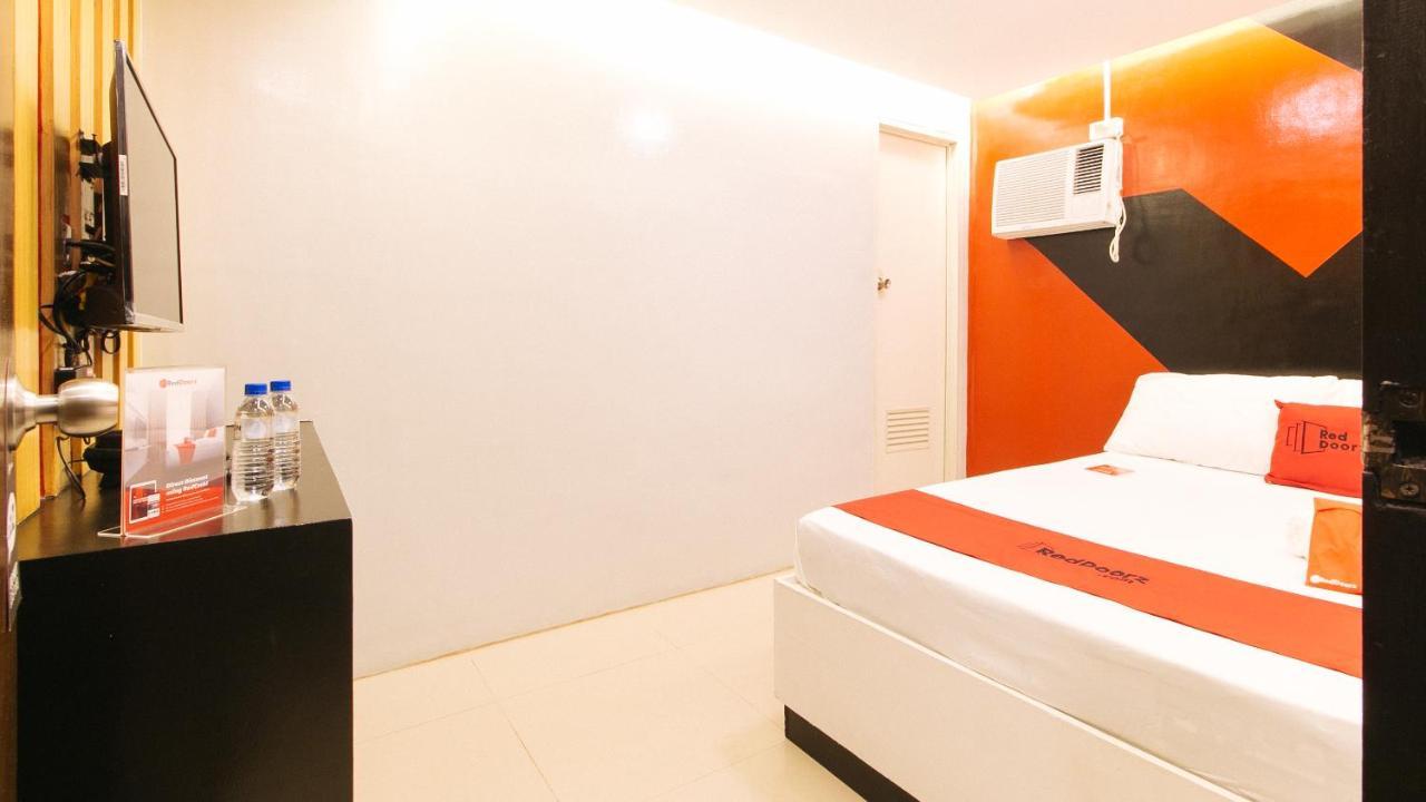 Reddoorz @ Walk Inn Hotel Manila Exteriör bild